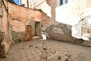 Edificio en venta en Guadix