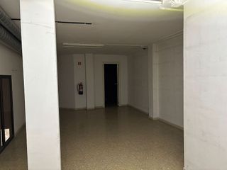 Local comercial en alquiler en Santa Rosa - Can Mariner en Santa Coloma de Gramanet