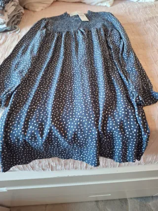 3 vestidos talla 9-10 sin estrenar 30 Euros