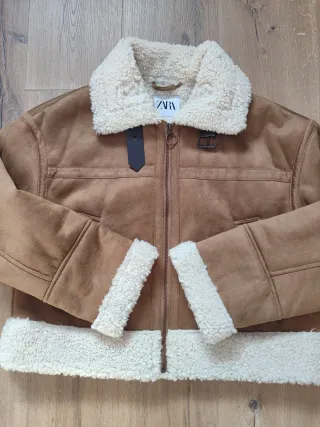 Chaqueta Zara efecto ante con borreguito