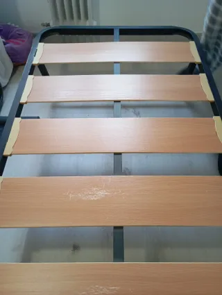 Somier de láminas madera y metal