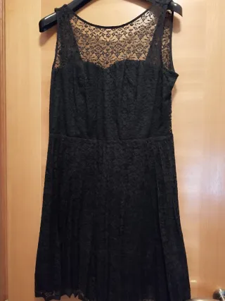Vestido negro encaje