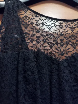 Vestido negro encaje