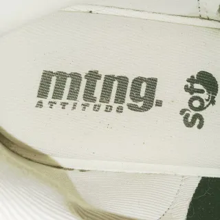 Zapatillas Mustang Negras y Blancas