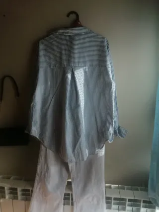 Camisa Zara rayas azules y blancas