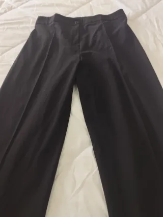 Calças pretas clássicas