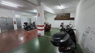 Garaje en venta en Carolinas Bajas en Alicante