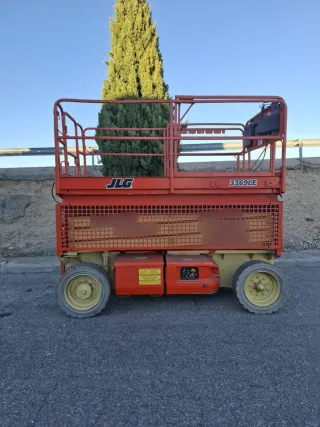 TIJERA ELECTRICA JLG 3369LE