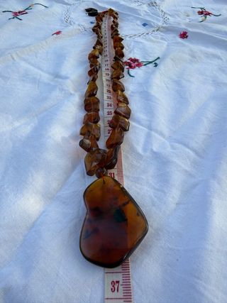Collar de ámbar con colgante