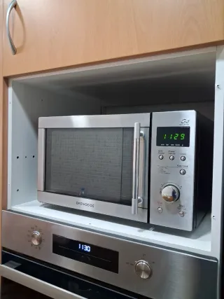 Microondas Daewoo Plata