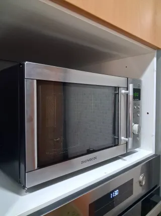 Microondas Daewoo Plata