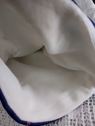 Scaldacollo blu con cuori rosa e lilla