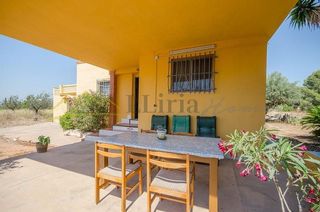 Chalet en venta en Urbanizaciones en Llíria
