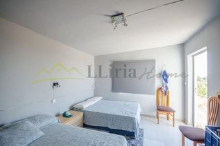 Chalet en venta en Urbanizaciones en Llíria