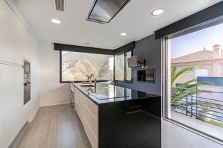 Chalet en venta en Cenes de la Vega