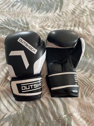 Guantes de boxeo Outshock negros
