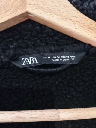 Chaqueta Zara borrego negra Talla M