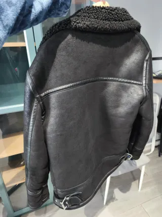 Chaqueta Zara borrego negra Talla M