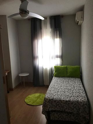 Piso en alquiler en Renfe - Bulevar 1º y 2º Fase en Jaén