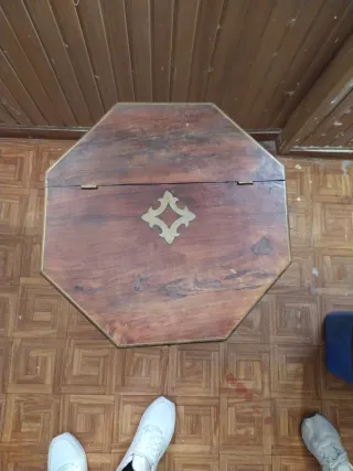 Baúl aparador de madera y metal