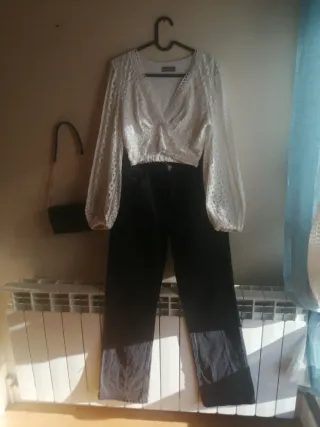 Vaquero recto Stradivarius y top blanco