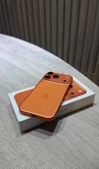 iPhone 17 Pro Max Naranja Impecable.