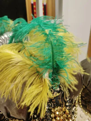 Gorro Rey Baltasar con plumas