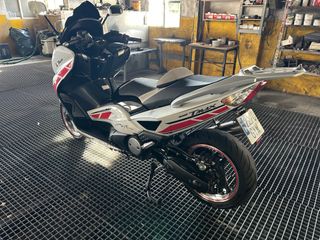 Yamaha T-Max 500 2010