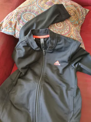 Chándal Adidas niño negro y rosa, talla 11-12años