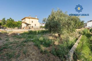 Terreno en venta en Zubia (La)