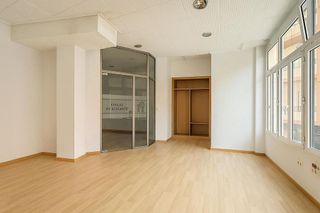 Oficina en venta en Mercado en Alicante