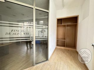 Oficina en venta en Mercado en Alicante
