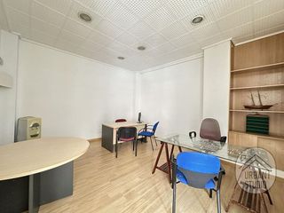 Oficina en venta en Mercado en Alicante