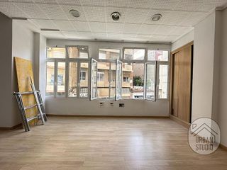 Oficina en venta en Mercado en Alicante