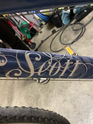 Bicicleta de montaña azul