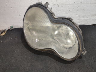 FARO DERECHO MERCEDES CLASE C (W203) BERLINA