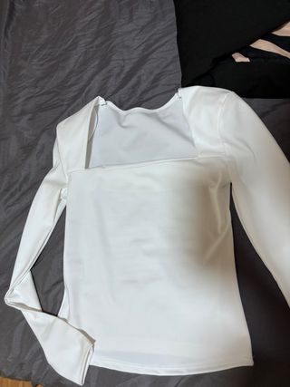 Top blanco escote cuadrado manga larga