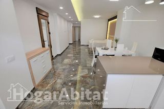 Piso en venta en Benicalap en Valencia