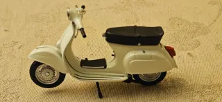 Vespa Primavera 125 - 1969 - Scala 1/18