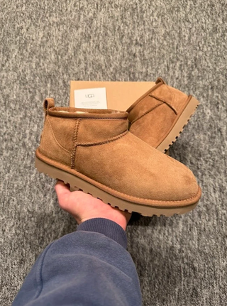 Stivali UGG Classic Ultra Mini Beige