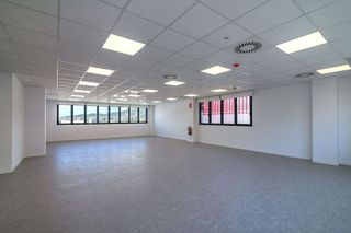 Oficina en alquiler en Sant Just Desvern