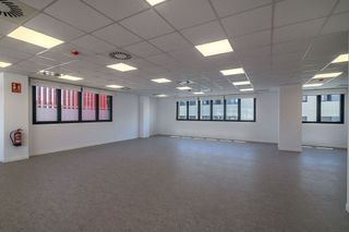 Oficina en alquiler en Sant Just Desvern