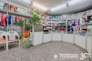 Local comercial en alquiler en La Salut - Lloreda en Badalona