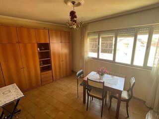 Casa adosada en venta en Valencia de Don Juan