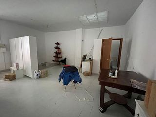 Local comercial en alquiler en Baeza
