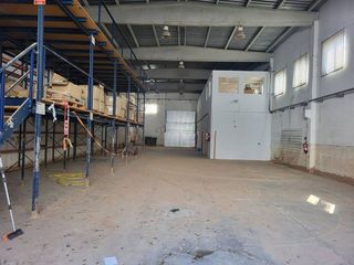 Nave industrial en alquiler en Sedaví