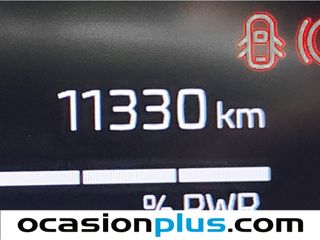 Peugeot 2008 Allure Hybrid eDCS6 100 kW (136 CV)