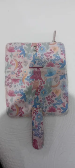 Billetera floral multicolor