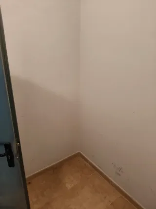 Trastero en frente del ayuntamiento