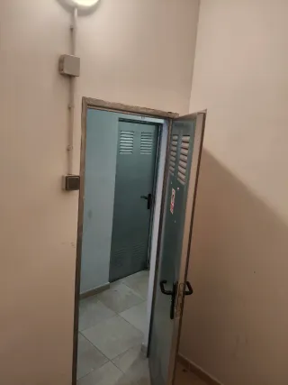 Trastero en frente del ayuntamiento